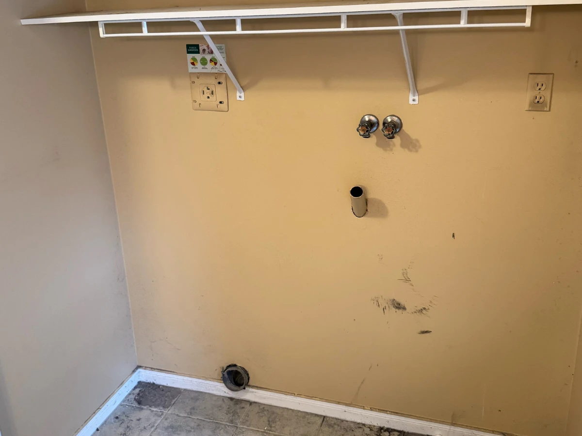 Bathroom & Laundry Room Renovation – Bradley St, Dundalk, On (1)